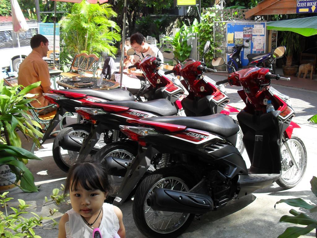 Your House 3 Guest House Chiang Mai Bagian luar foto
