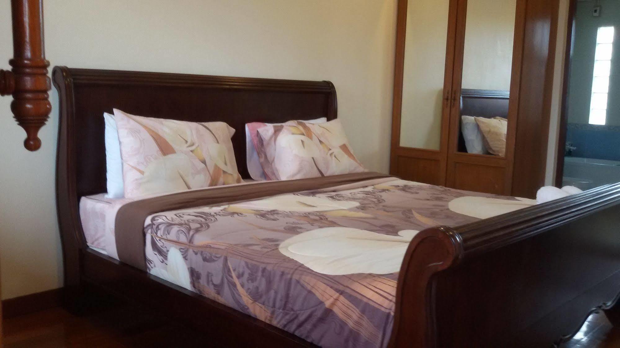 Your House 3 Guest House Chiang Mai Bagian luar foto