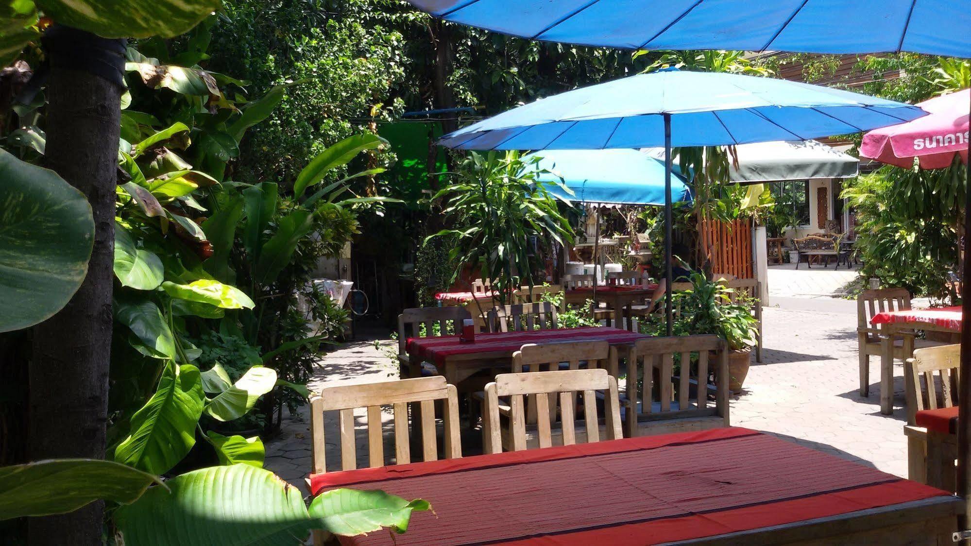 Your House 3 Guest House Chiang Mai Bagian luar foto